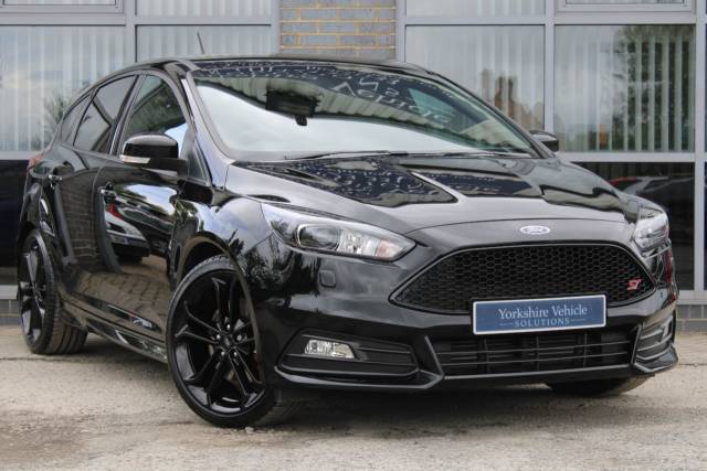 Ford Focus 2.0T EcoBoost ST-3 5dr Hatchback Petrol Black