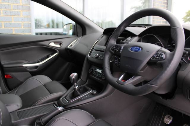 2018 Ford Focus 2.0T EcoBoost ST-3 5dr