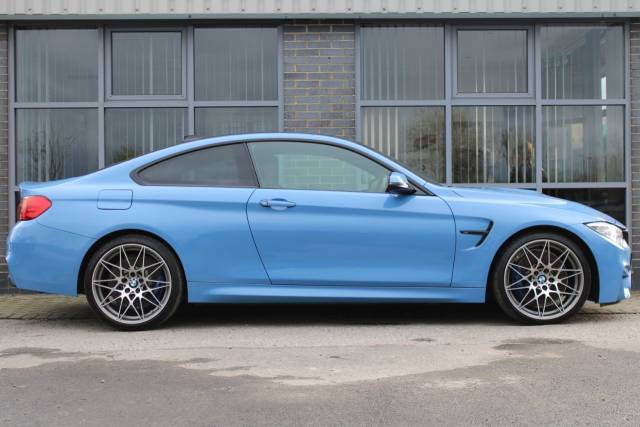 2017 BMW M4 3.0 M4 2dr DCT [Competition Pack]