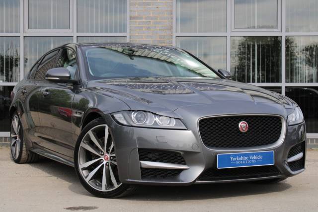 Jaguar XF 2.0d R-Sport Auto (s/s) 4dr Saloon Diesel Grey