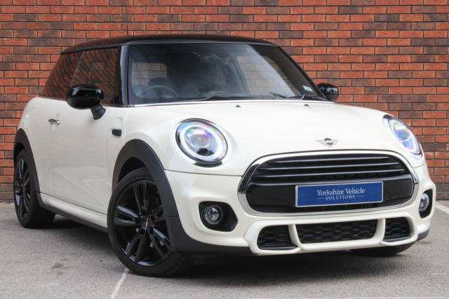 Mini Hatchback 1.5 Cooper Sport II 3dr Hatchback Petrol White