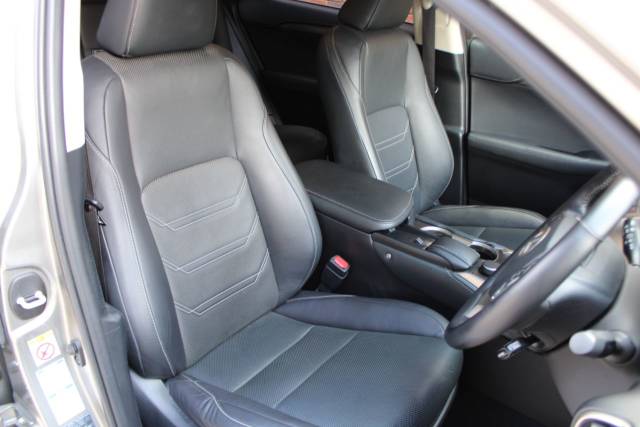 2016 Lexus Nx 300h 2.5 Luxury CVT