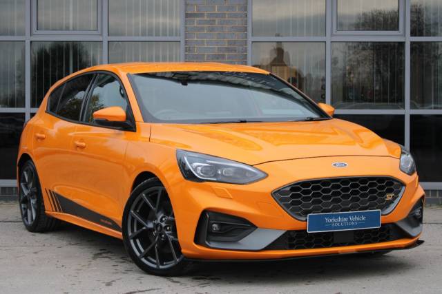 Ford Focus 2.3T EcoBoost ST (s/s) 5dr Hatchback Petrol Orange