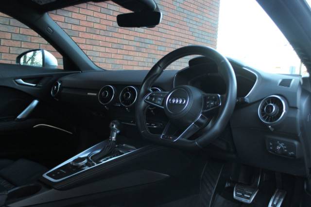 2015 Audi TTS 2.0 TFSI S Tronic quattro (s/s) 3dr