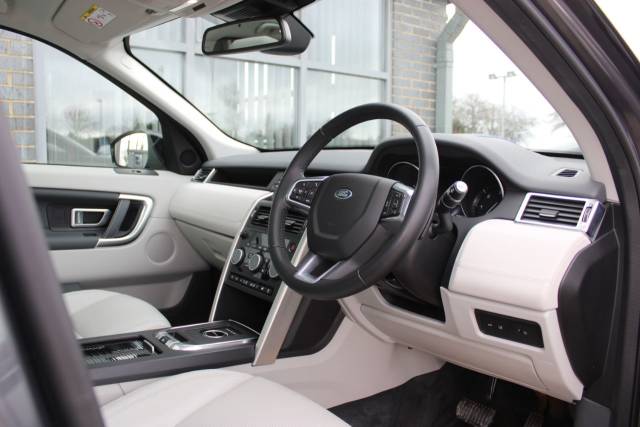 2016 Land Rover Discovery Sport 2.0 TD4 HSE Black Auto 4WD (s/s) 5dr
