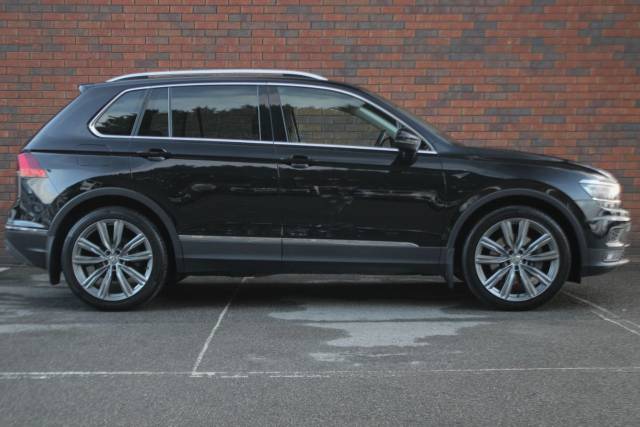 2019 Volkswagen Tiguan 2.0 TSI SEL DSG 4Motion (s/s) 5dr