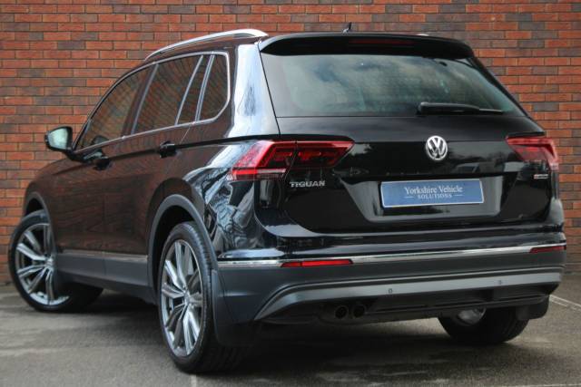 2019 Volkswagen Tiguan 2.0 TSI SEL DSG 4Motion (s/s) 5dr
