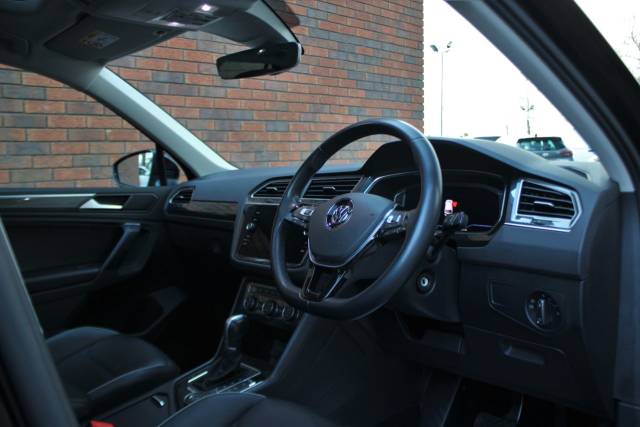 2019 Volkswagen Tiguan 2.0 TSI SEL DSG 4Motion (s/s) 5dr