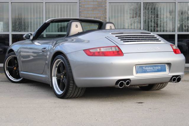 2006 Porsche 911 3.8 997 Carrera 4S Cabriolet AWD 2dr