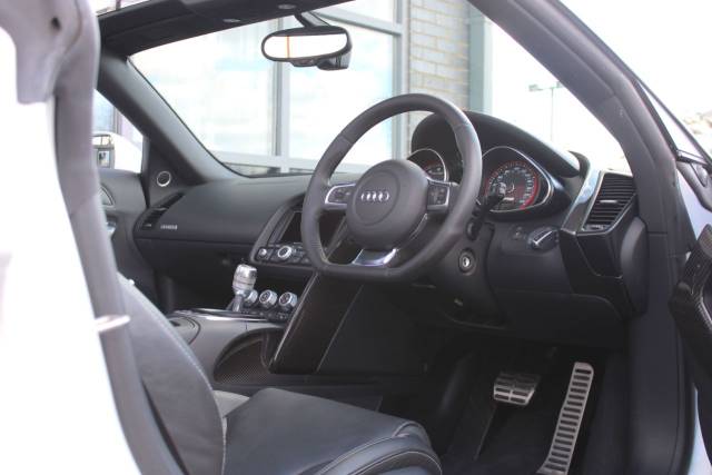 2011 Audi R8 5.2 FSI V10 Spyder R Tronic quattro 2dr