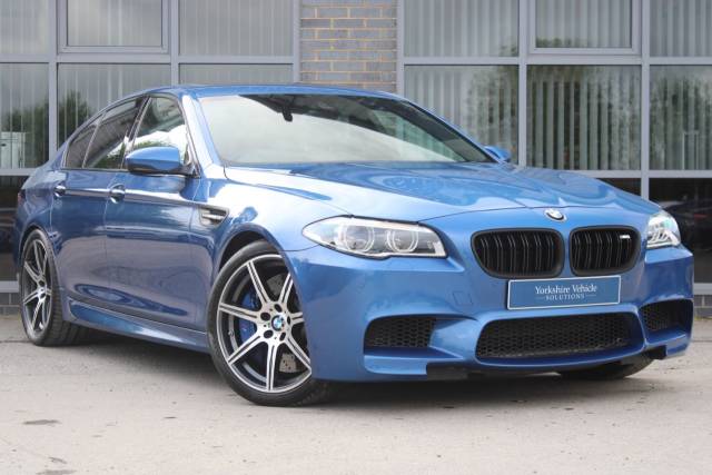 BMW M5 4.4 V8 DCT Euro 6 (s/s) 4dr Saloon Petrol Blue