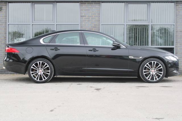 2018 Jaguar XF 2.0d Portfolio Auto AWD Euro 6 (s/s) 4dr