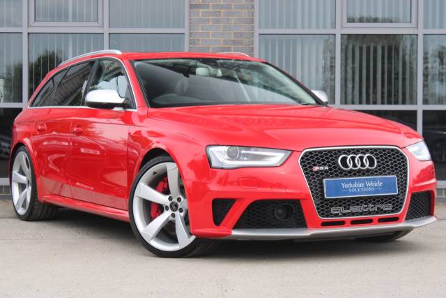 Audi RS4 Avant 4.2 FSI V8 S Tronic quattro 5dr Estate Petrol Red