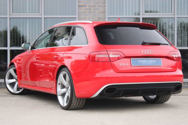 2015 Audi RS4 Avant 4.2 FSI V8 S Tronic quattro 5dr