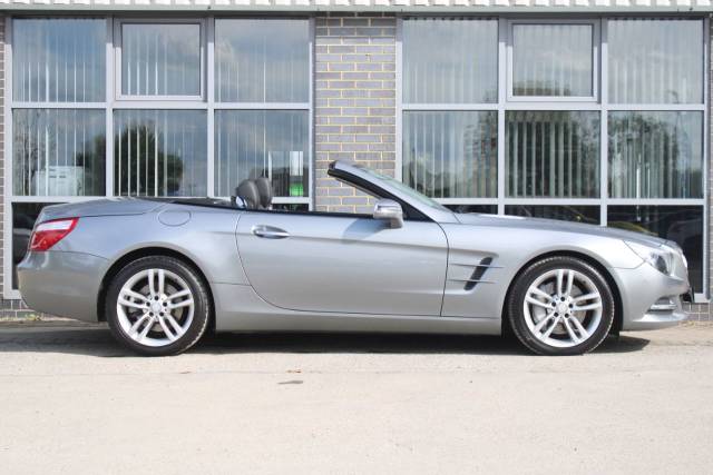 2013 Mercedes-Benz SL 350 3.5 SL350 V6 BlueEfficiency G-Tronic Euro 5 (s/s) 2dr