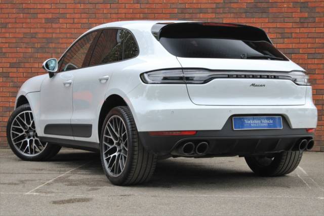 2021 Porsche Macan 2.0T PDK 4WD Euro 6 (s/s) 5dr