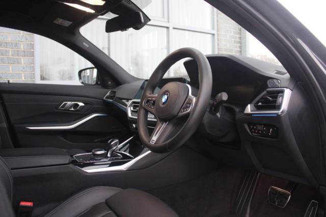 2020 BMW 3 Series 2.0 330e 12kWh M Sport Plus Edition Auto Euro 6 (s/s) 4dr