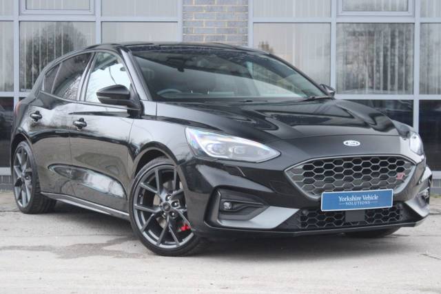 Ford Focus 2.3T EcoBoost ST Euro 6 (s/s) 5dr Hatchback Petrol Black