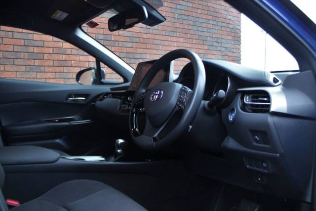 2018 Toyota C-HR 1.8 VVT-h Dynamic CVT Euro 6 (s/s) 5dr