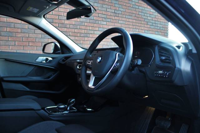 2020 BMW 1 Series 2.0 120d Sport Auto xDrive Euro 6 (s/s) 5dr