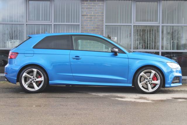 2017 Audi S3 2.0 TFSI Black Edition S Tronic quattro Euro 6 (s/s) 3dr