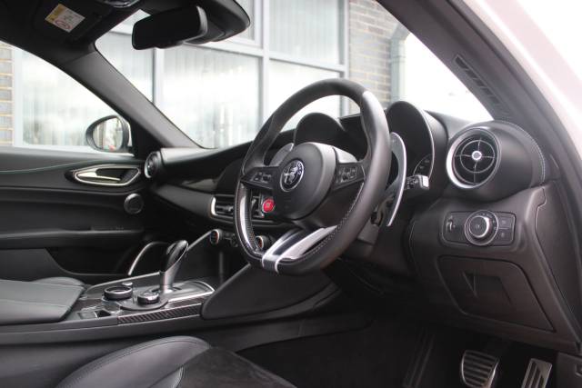 2017 Alfa Romeo Giulia 2.9 V6 Bi-Turbo Quadrifoglio Auto Euro 6 (s/s) 4dr