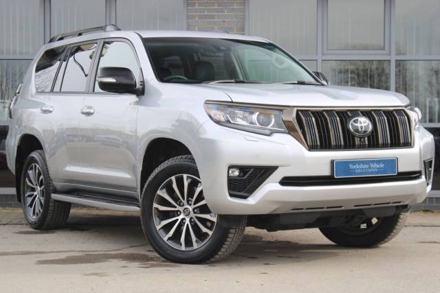 Toyota Land Cruiser 2.8D Invincible Auto 4WD Euro 6 (s/s) 5dr (7 Seat) Four Wheel Drive Diesel Silver