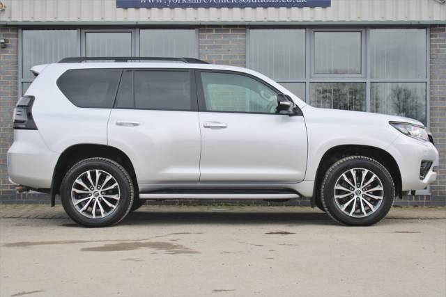 2021 Toyota Land Cruiser 2.8D Invincible Auto 4WD Euro 6 (s/s) 5dr (7 Seat)