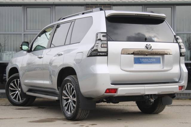 2021 Toyota Land Cruiser 2.8D Invincible Auto 4WD Euro 6 (s/s) 5dr (7 Seat)