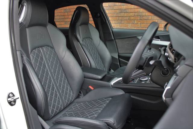 2017 Audi S4 3.0 TFSI V6 Tiptronic quattro Euro 6 (s/s) 4dr