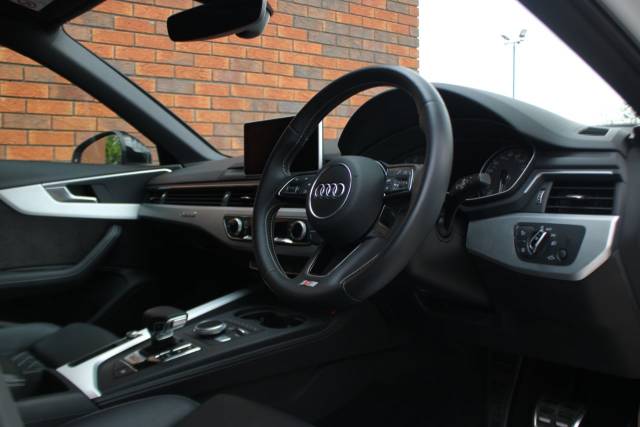 2017 Audi S4 3.0 TFSI V6 Tiptronic quattro Euro 6 (s/s) 4dr
