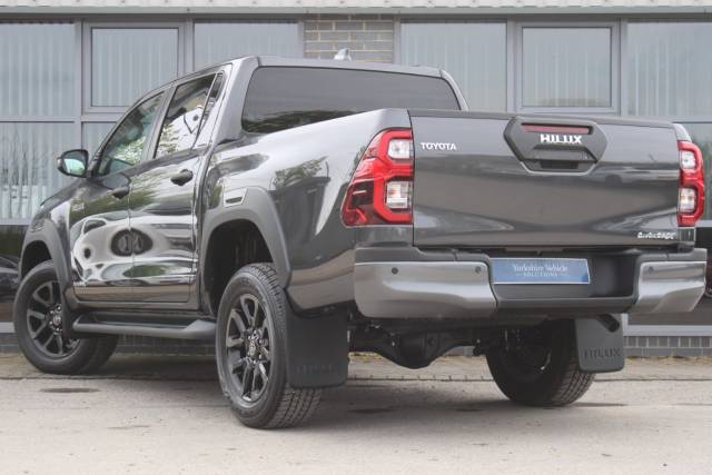 2023 Toyota Hilux 2.8 D-4D Invincible X Double Cab Pickup Auto 4WD Euro 6 (s/s) 4dr