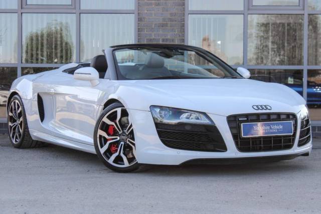 Audi R8 5.2 FSI V10 Spyder quattro Euro 4 2dr Convertible Petrol White