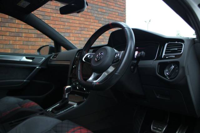 2019 Volkswagen Golf 2.0 TSI GTI TCR DSG Euro 6 (s/s) 5dr