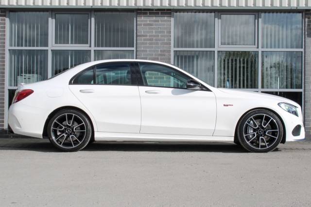 2017 Mercedes-Benz C 43 AMG 3.0 C43 V6 AMG (Premium) G-Tronic+ 4MATIC Euro 6 (s/s) 4dr