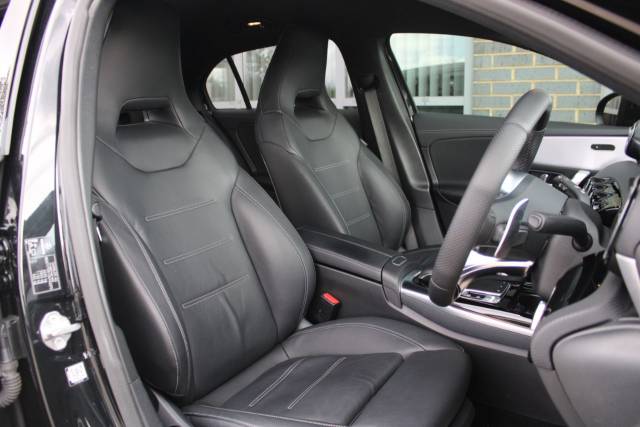 2019 Mercedes-Benz A Class 2.0 A35 AMG (Premium) SpdS DCT 4MATIC Euro 6 (s/s) 5dr