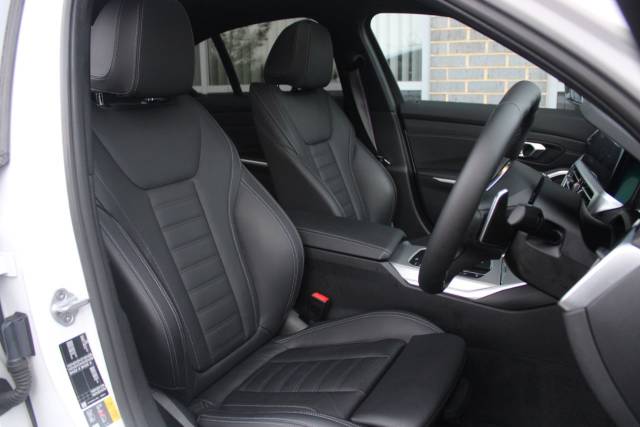 2019 BMW 3 Series 2.0 330e 12kWh M Sport Auto Euro 6 (s/s) 4dr