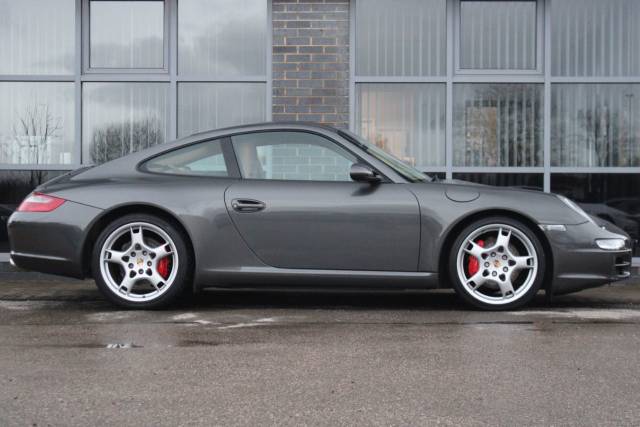 2005 Porsche 911 3.8 997 Carrera S Tiptronic S 2dr