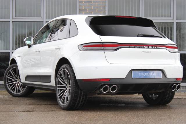 2020 Porsche Macan 2.0T PDK 4WD Euro 6 (s/s) 5dr