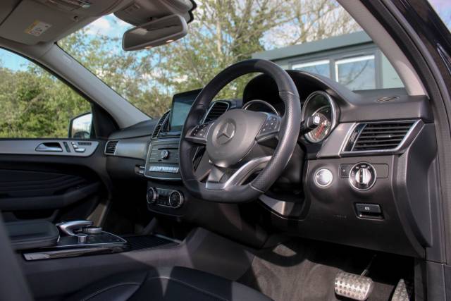 2017 Mercedes-Benz GLE 3.0 GLE350d V6 AMG Line (Premium) G-Tronic 4MATIC Euro 6 (s/s) 5dr