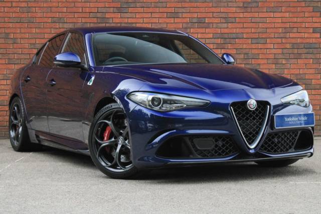 Alfa Romeo Giulia 2.9 V6 Bi-Turbo Quadrifoglio Auto Euro 6 (s/s) 4dr Saloon Petrol Blue