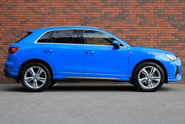 2019 Audi Q3 1.5 TFSI CoD 35 S line S Tronic Euro 6 (s/s) 5dr