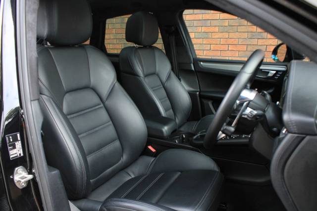 2019 Porsche Macan 2.9T V6 Turbo PDK 4WD Euro 6 (s/s) 5dr