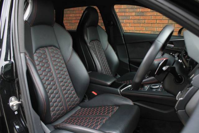 2018 Audi RS4 Avant 2.9 TFSI V6 Carbon Edition Tiptronic quattro Euro 6 (s/s) 5dr