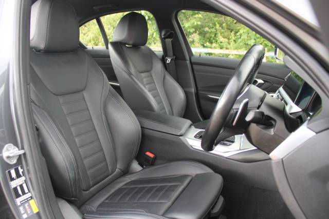 2022 BMW 3 Series 2.0 330e 12kWh M Sport Auto Euro 6 (s/s) 4dr