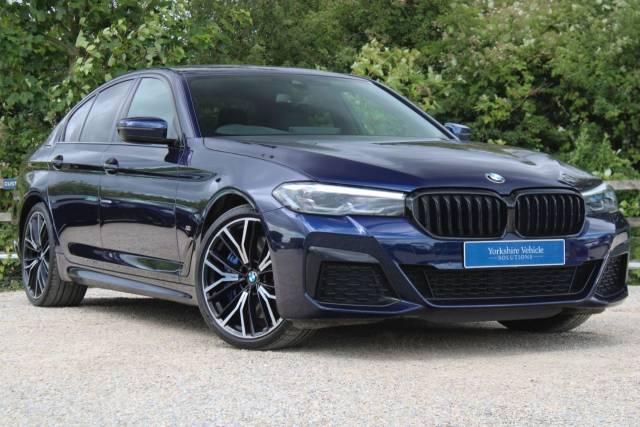 BMW 5 Series 3.0 530d MHT M Sport Steptronic xDrive Euro 6 (s/s) 4dr Saloon Diesel Blue