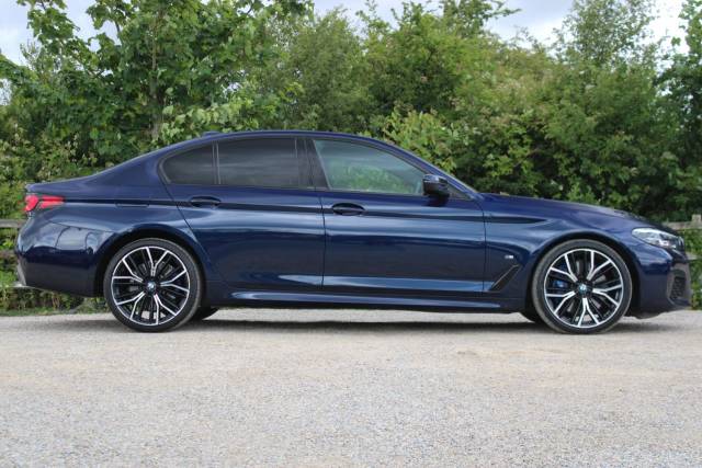 2022 BMW 5 Series 3.0 530d MHT M Sport Steptronic xDrive Euro 6 (s/s) 4dr