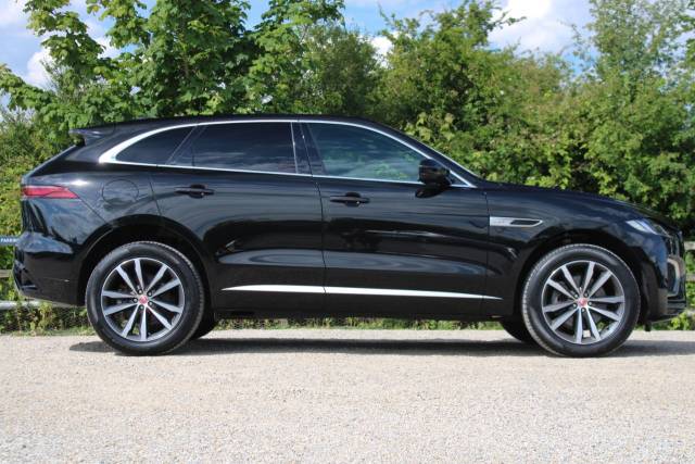 2022 Jaguar F-Pace 2.0 D200 MHEV R-Dynamic SE Auto AWD Euro 6 (s/s) 5dr