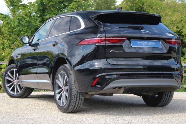 2022 Jaguar F-Pace 2.0 D200 MHEV R-Dynamic SE Auto AWD Euro 6 (s/s) 5dr