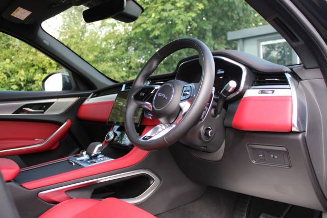 2022 Jaguar F-Pace 2.0 D200 MHEV R-Dynamic SE Auto AWD Euro 6 (s/s) 5dr